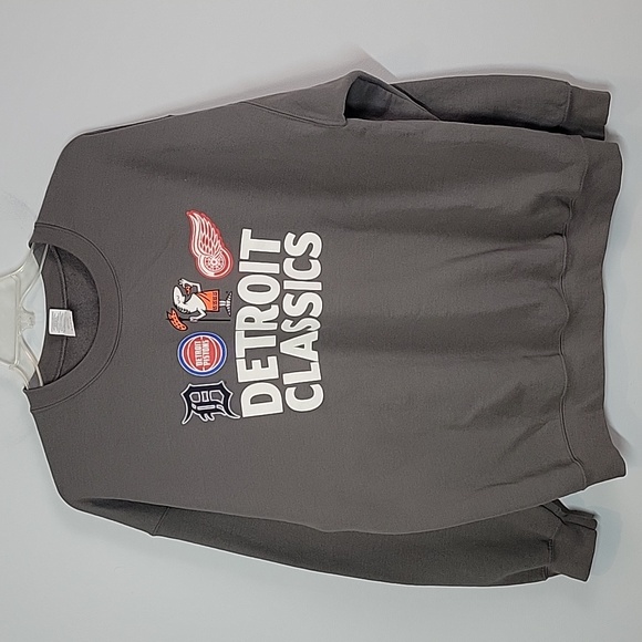 Detroit Classics Sweatshirt XL Detroit Pistons Little Caesars Roman Red Wings - Picture 1 of 7